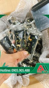 Bánh Mè Đen Mix Hạt Dinh Dưỡng